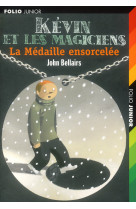 Kévin et les magiciens, ii : la médaille ensorcelée