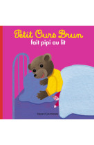 Petit ours brun fait pipi au lit